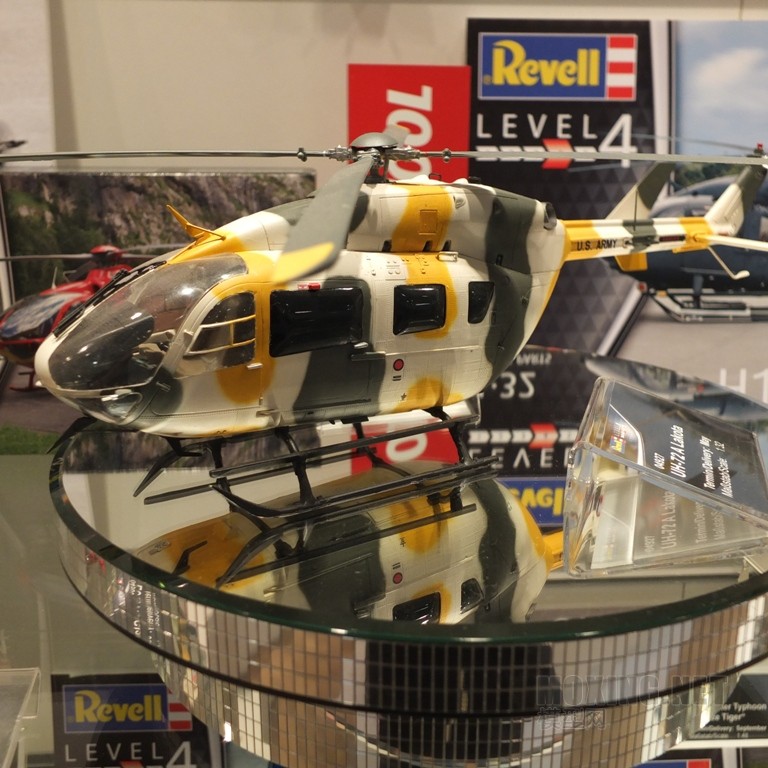 revell_12_of_51.jpg