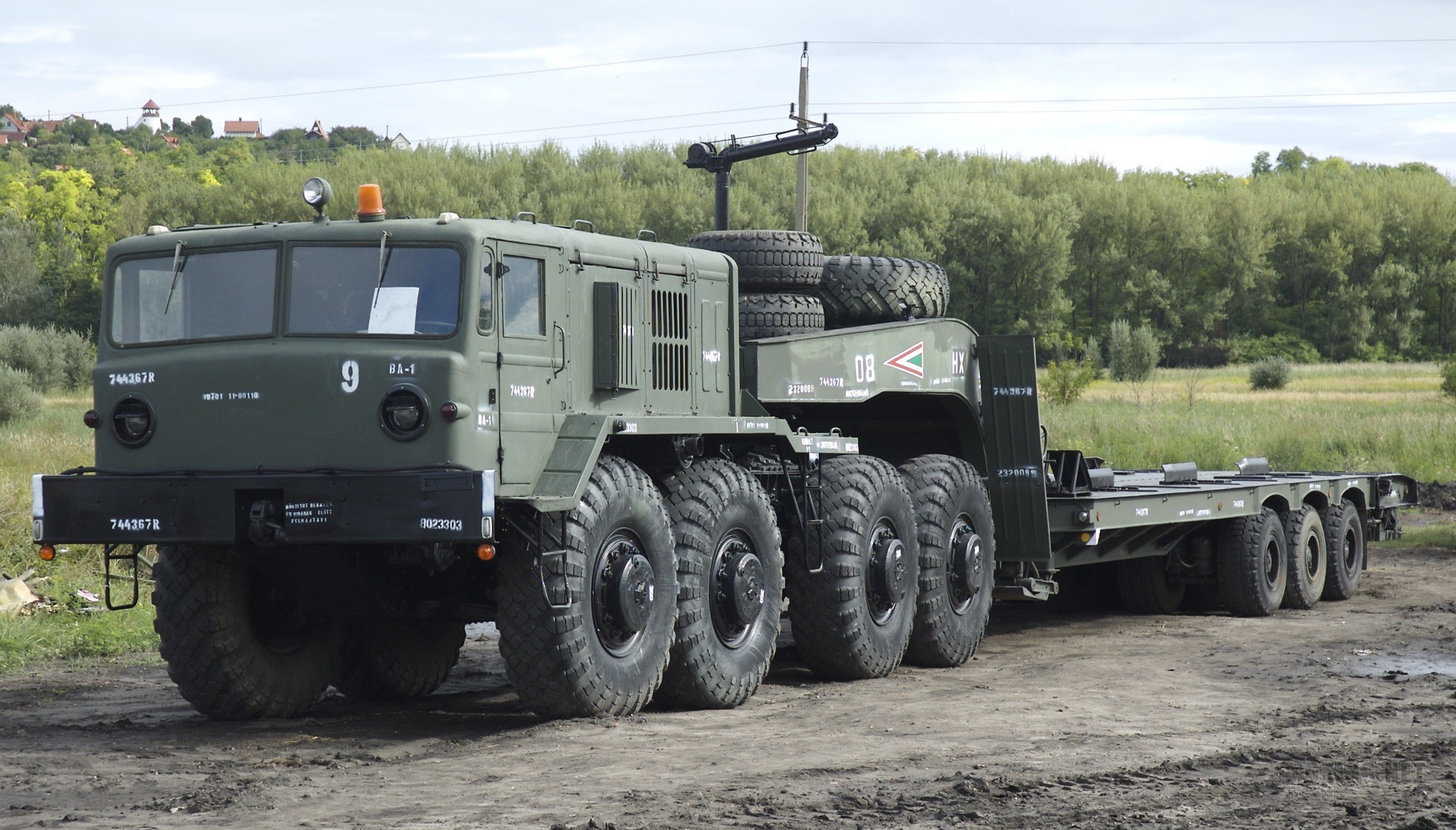 MAZ-537G_Hun_2010_1.jpg