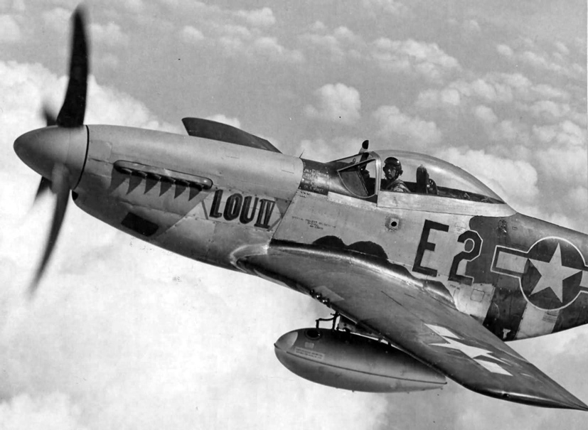 h_new_airfix_early_north_american_p51d_mustang_no_tail_filler_a05138_lou_iv.jpg