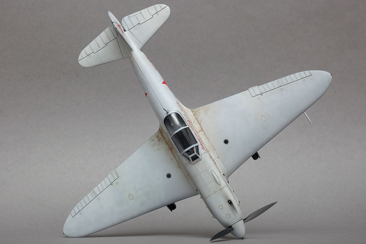 yak1b_foto_model_14.jpg