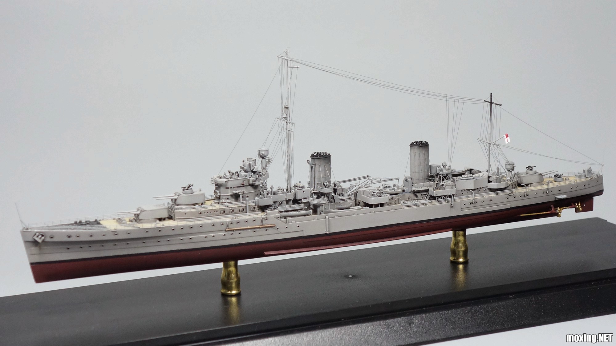 模型网评测]鹰翔(FH1157)-1/700英国“曙光女神”号轻巡洋舰1941限量豪华 