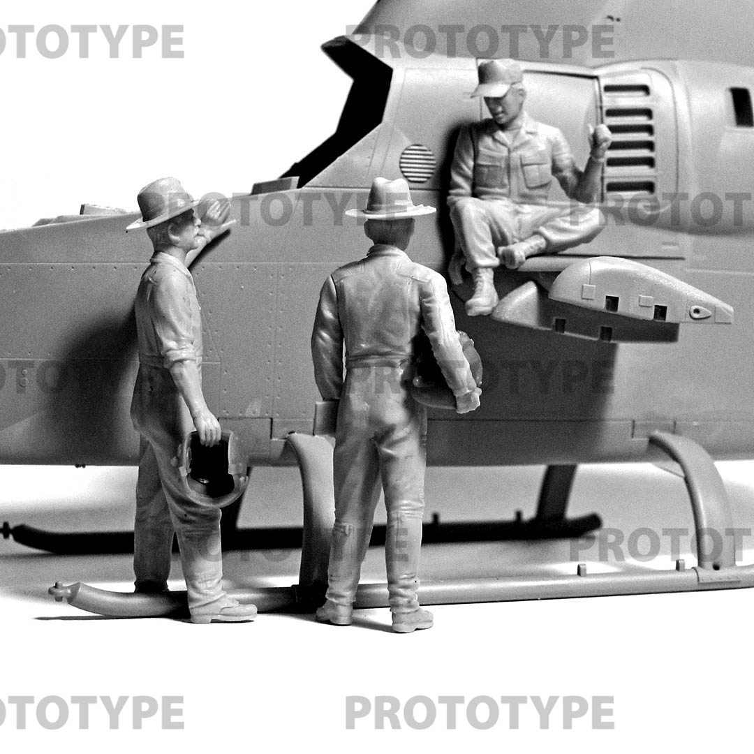 32114_us_helicopter_pilots_vietnam_war_icm_master_models-3.jpg