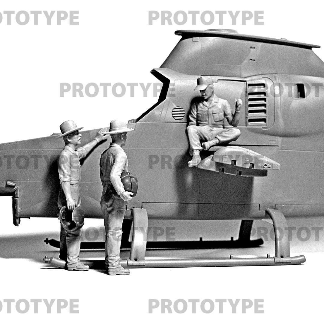 32114_us_helicopter_pilots_vietnam_war_icm_master_models-2.jpg