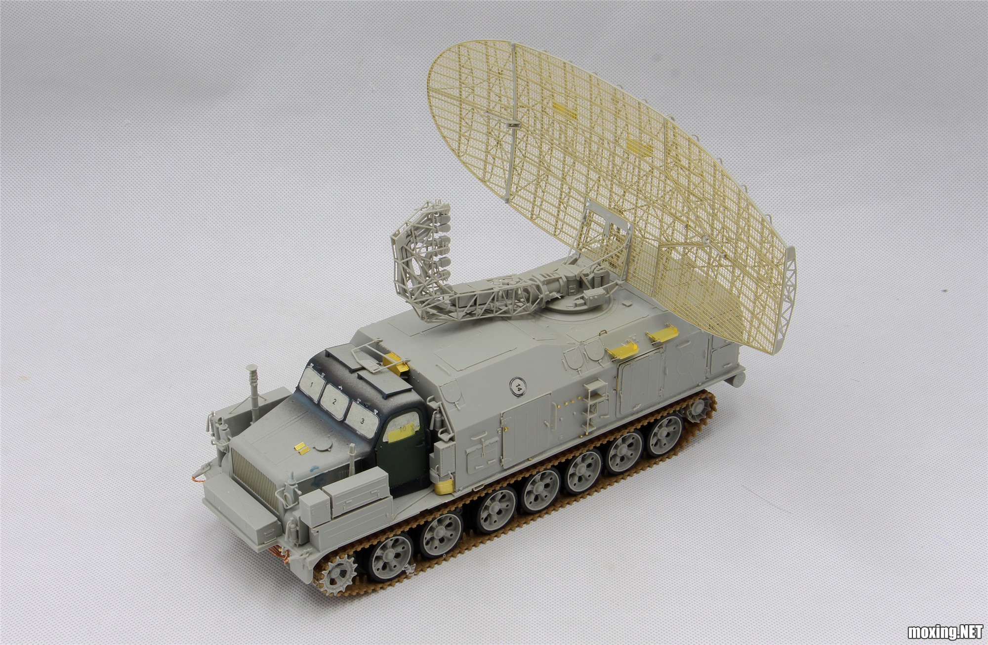 模型网评测]小号手(09569)-1/35苏联P-40/1S12 长轨道S波段搜索雷达-素 