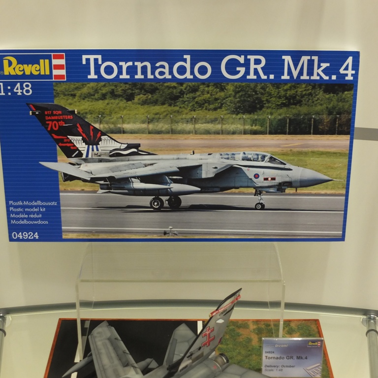 revell_89_of_94.jpg