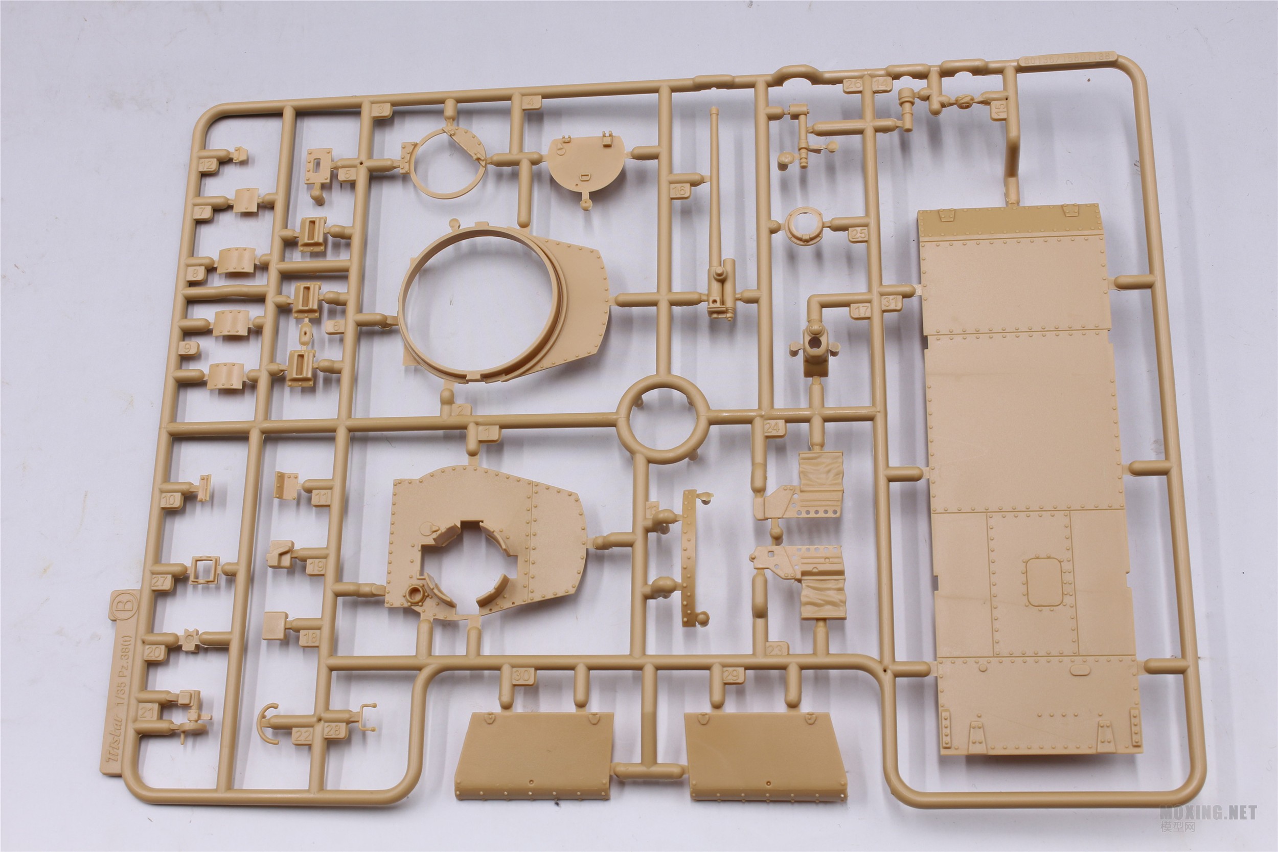 [ģ]HOBBYBOSS-1/35¹PzKpfw.38(t)E/F̹˿