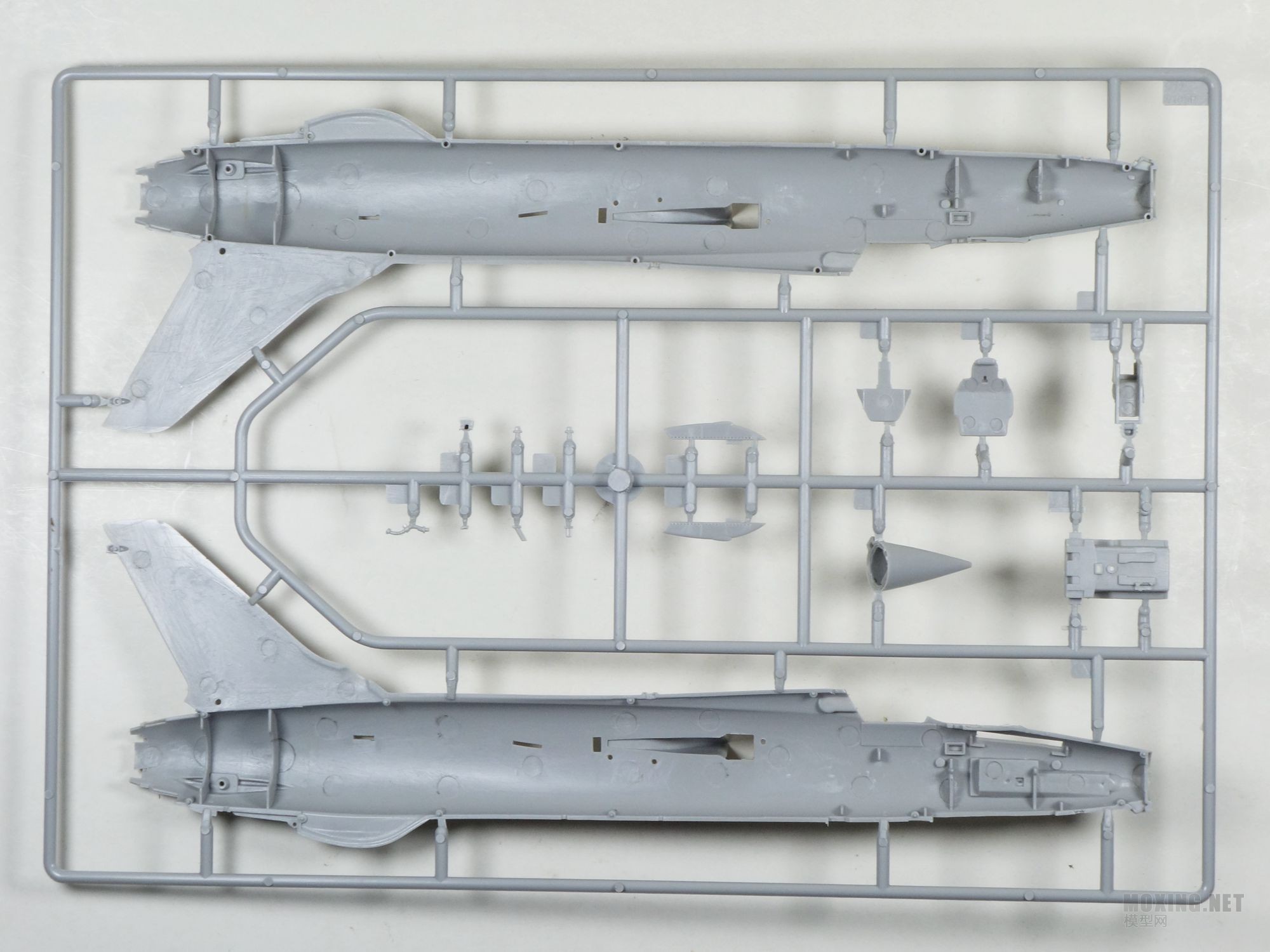 [ģ]С-1/72F-105D׹սը(01617)