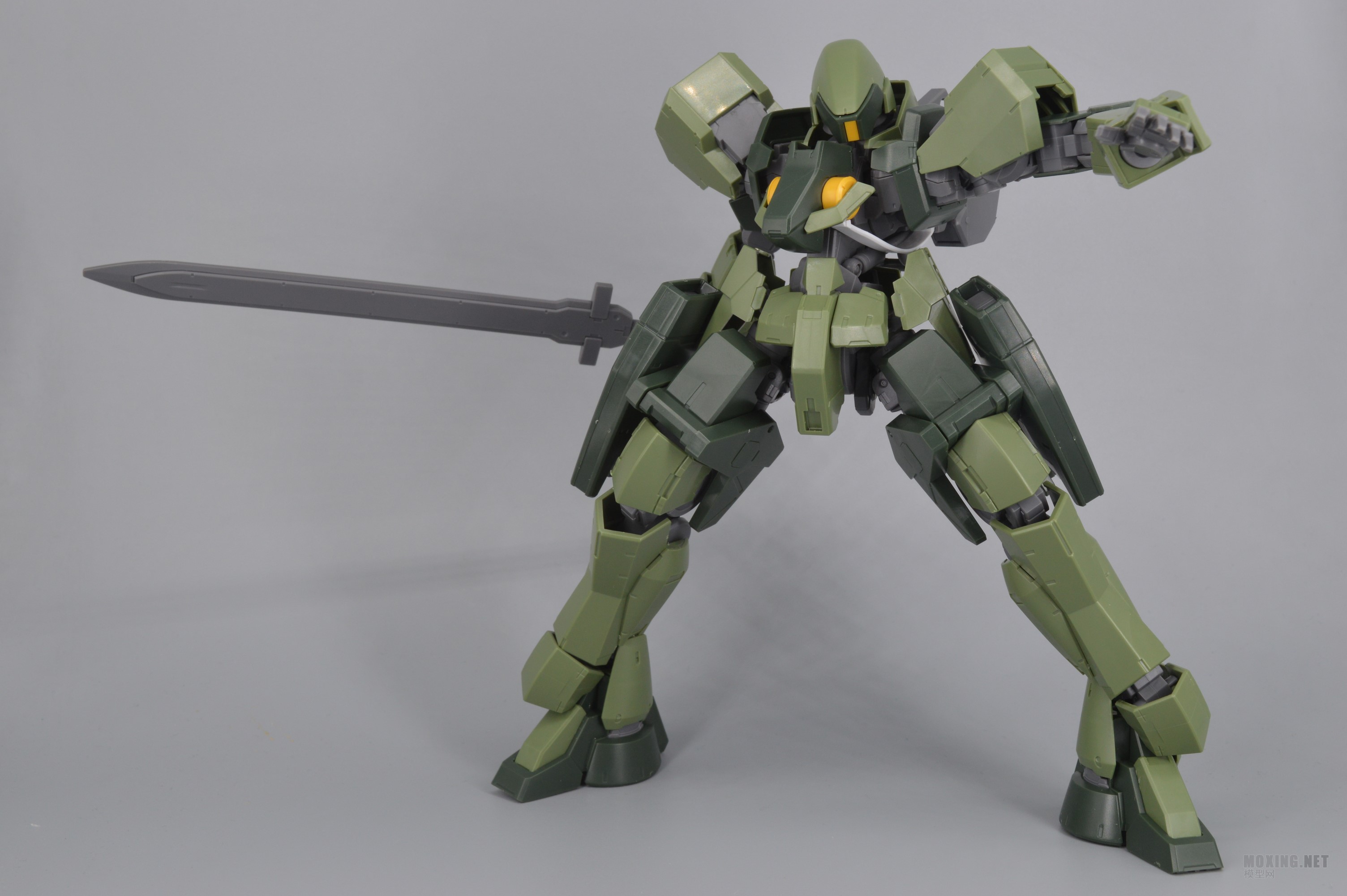 [模型网评测]万代-1/100 ibo(铁血)格雷兹改 graze custom eb-06/tc