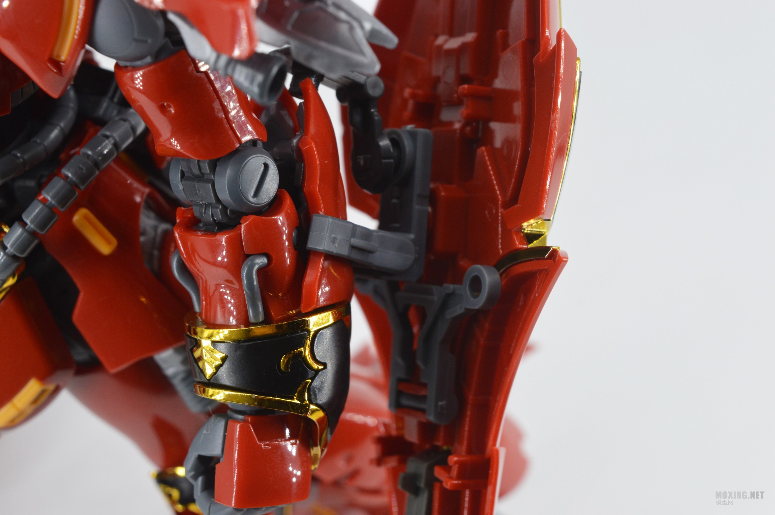 [ģ]-1/144 RG MSN-06S °(Sinanju)