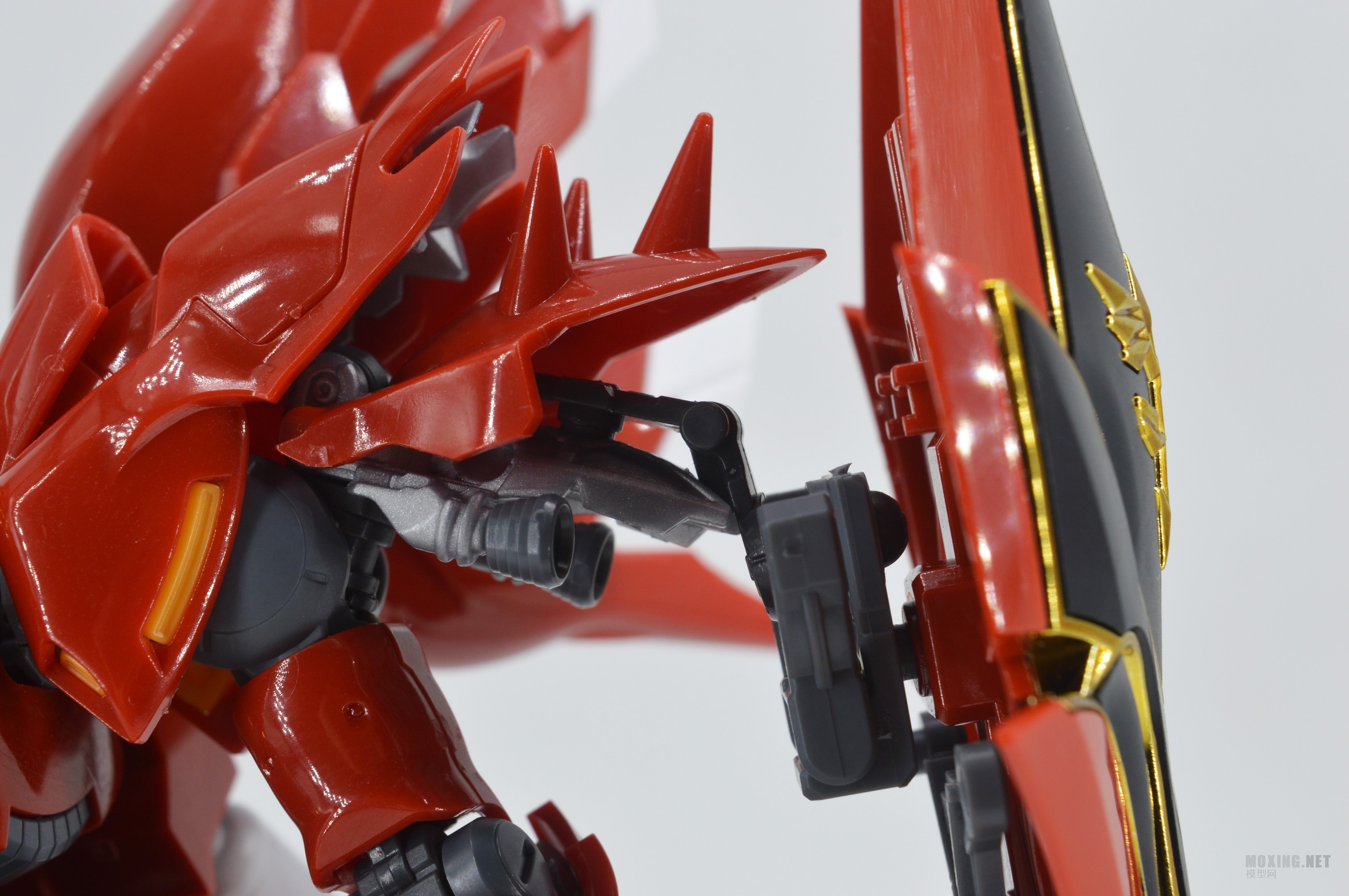 [ģ]-1/144 RG MSN-06S °(Sinanju)