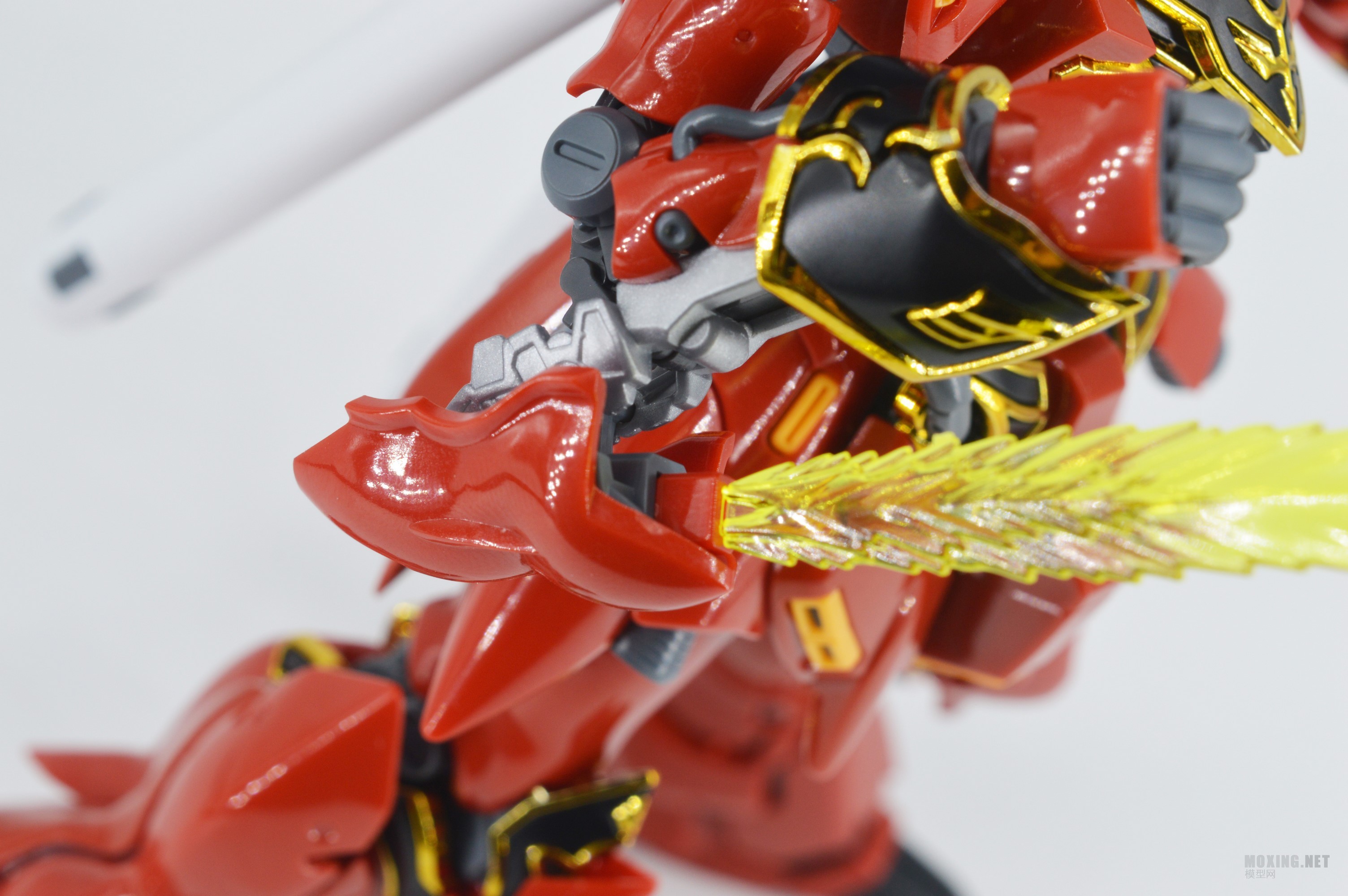 [ģ]-1/144 RG MSN-06S °(Sinanju)