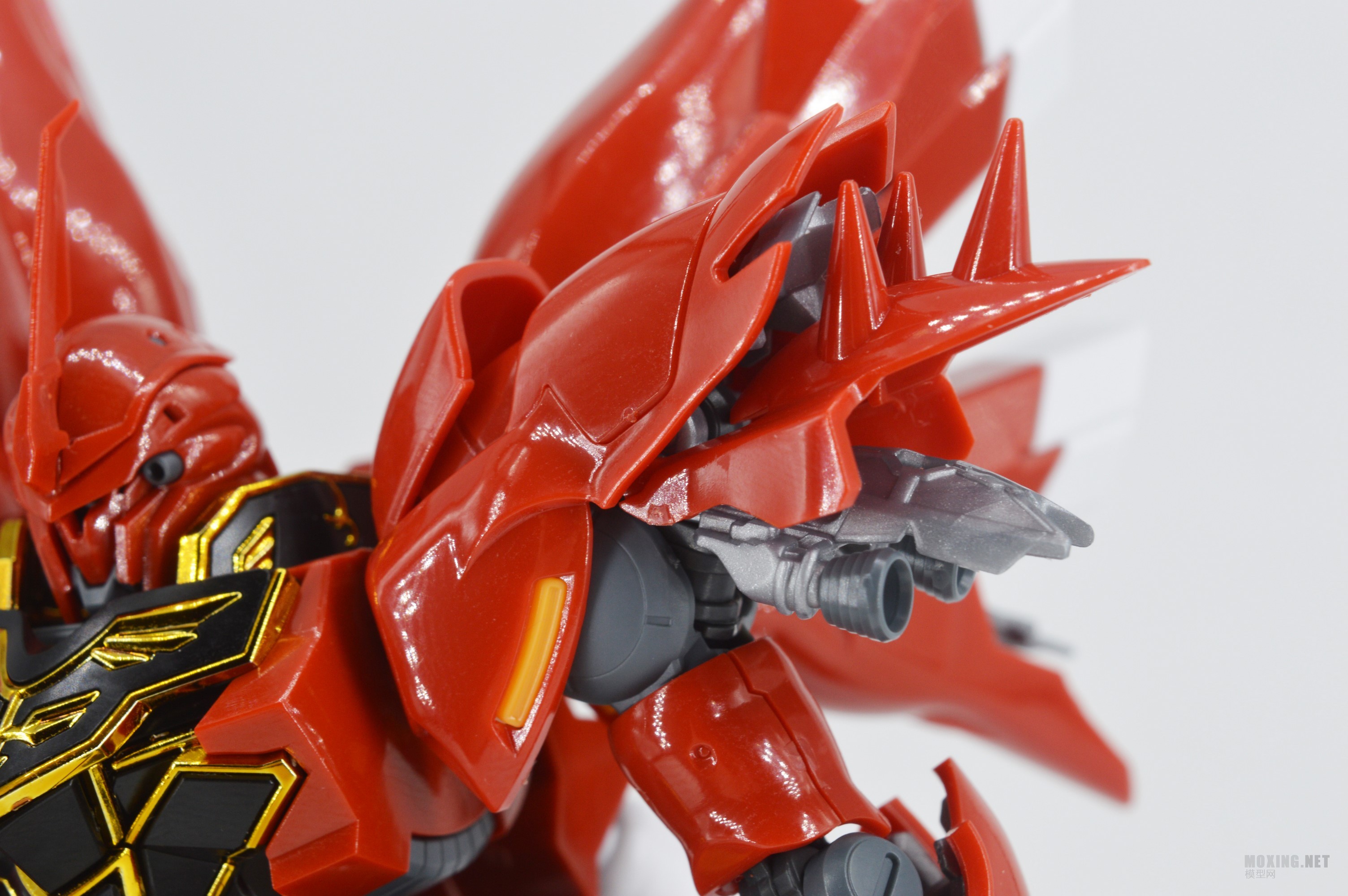 [ģ]-1/144 RG MSN-06S °(Sinanju)