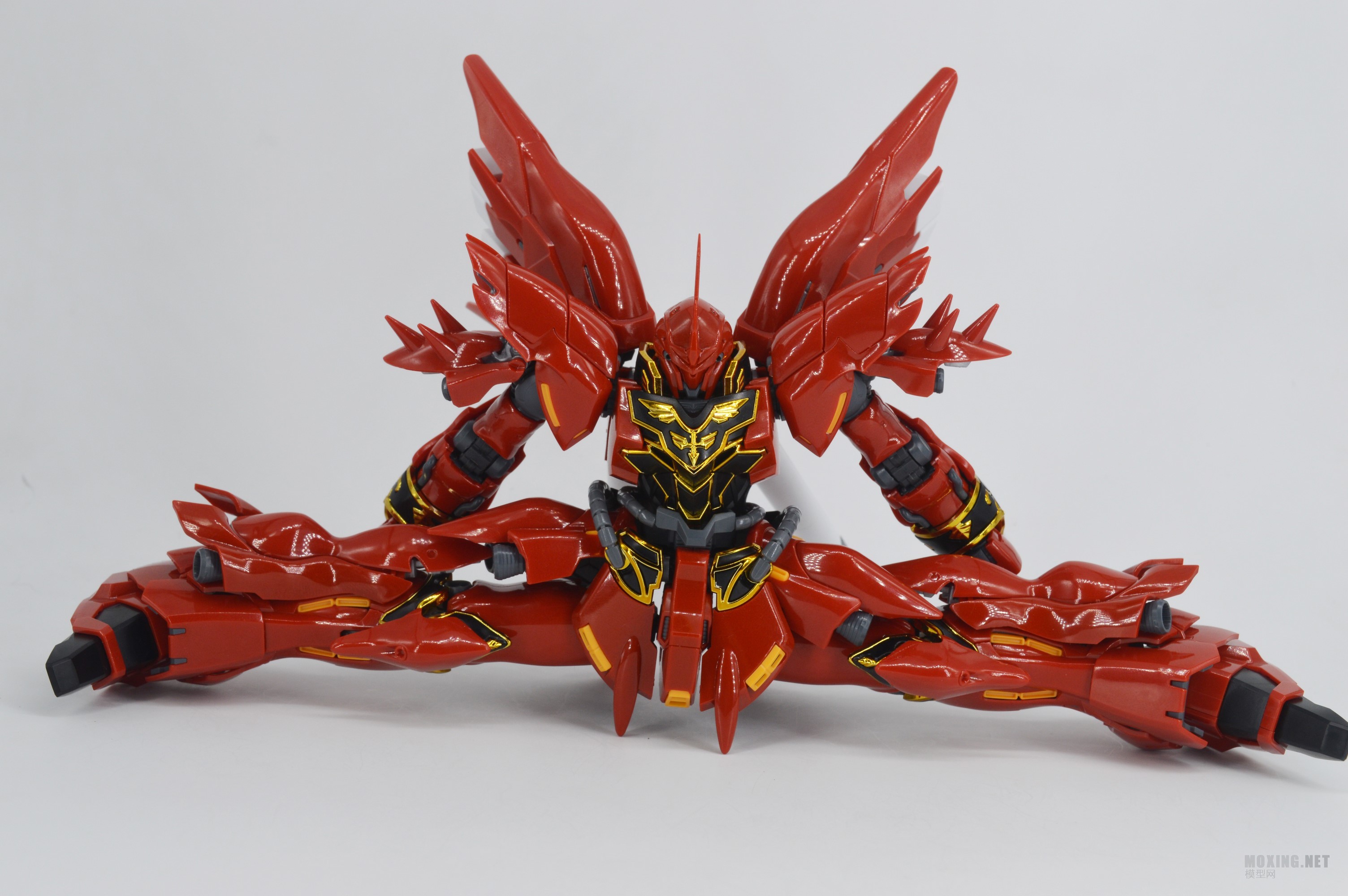 [ģ]-1/144 RG MSN-06S °(Sinanju)