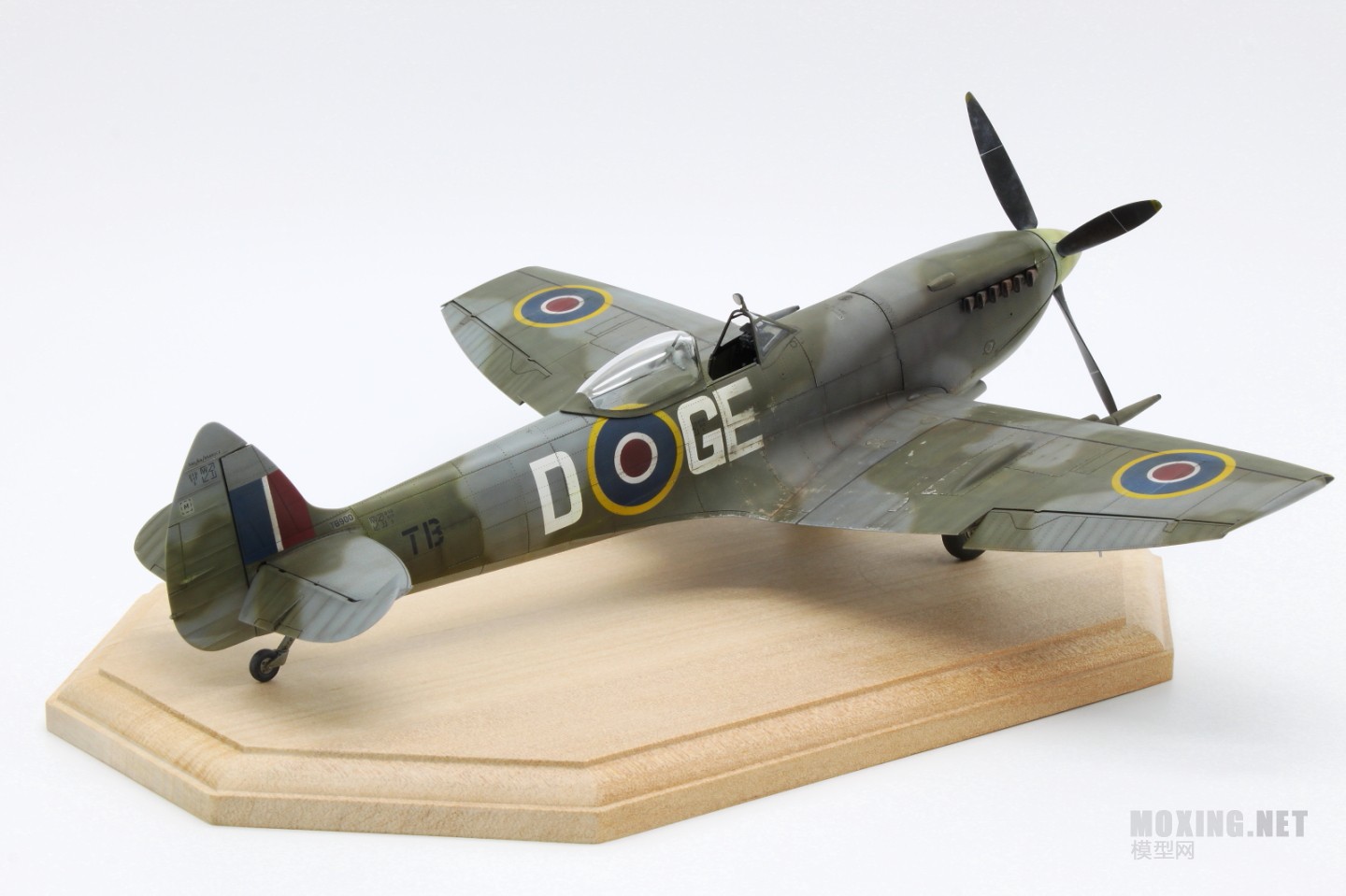 SPITFIRE02.JPG