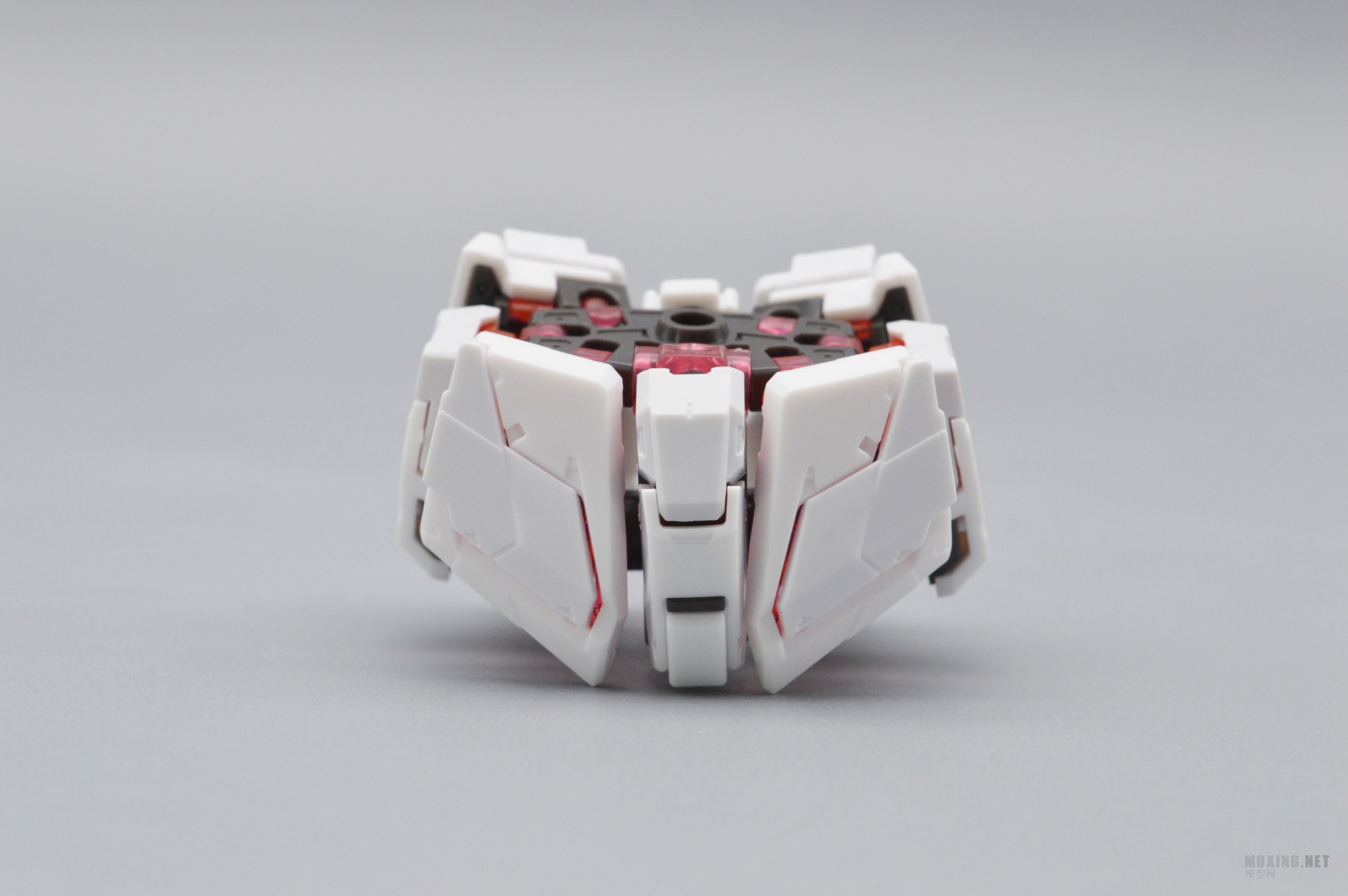 [ģ]-1/144 RG RX-0 ޸ߴ