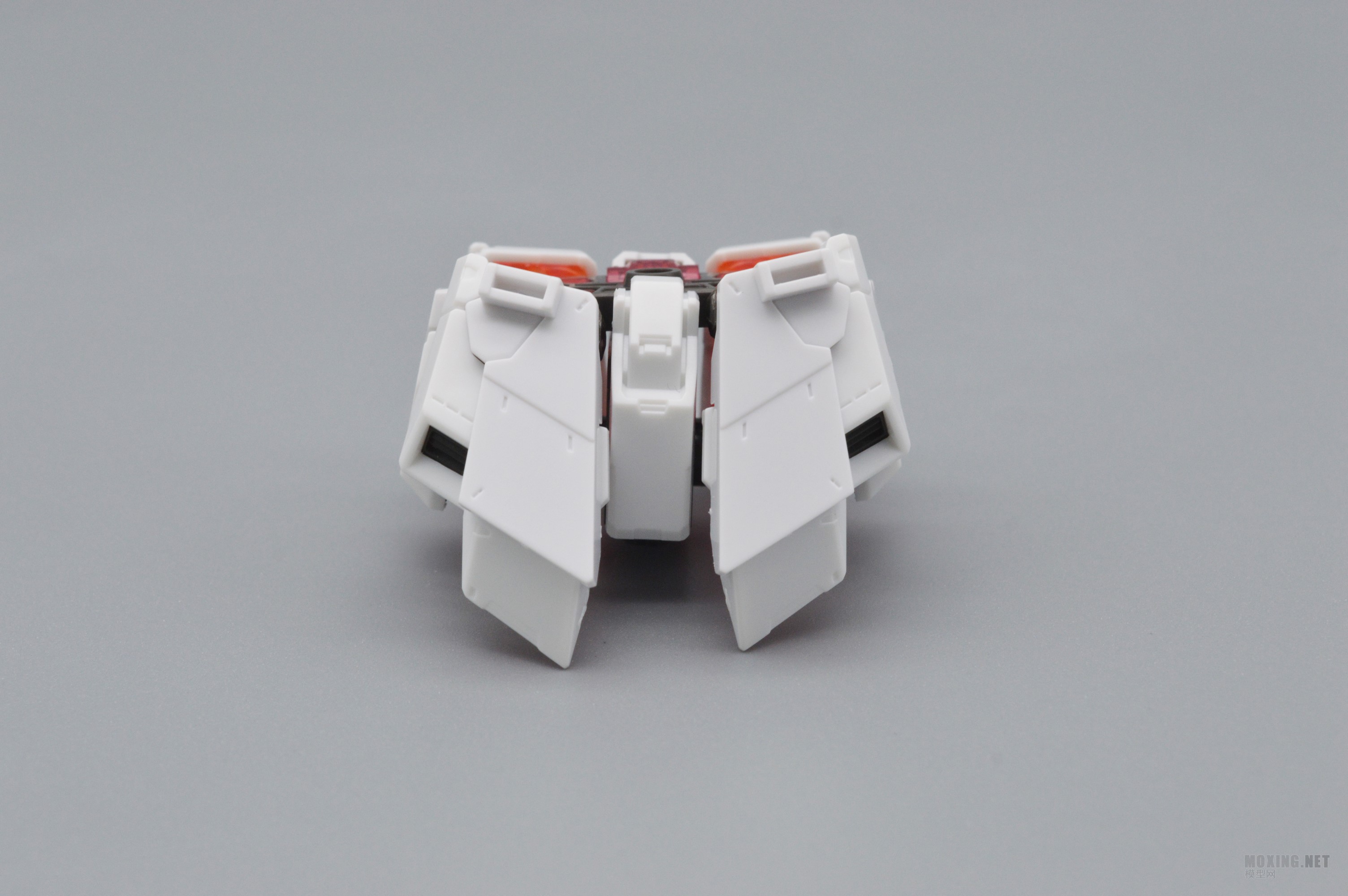 [ģ]-1/144 RG RX-0 ޸ߴ