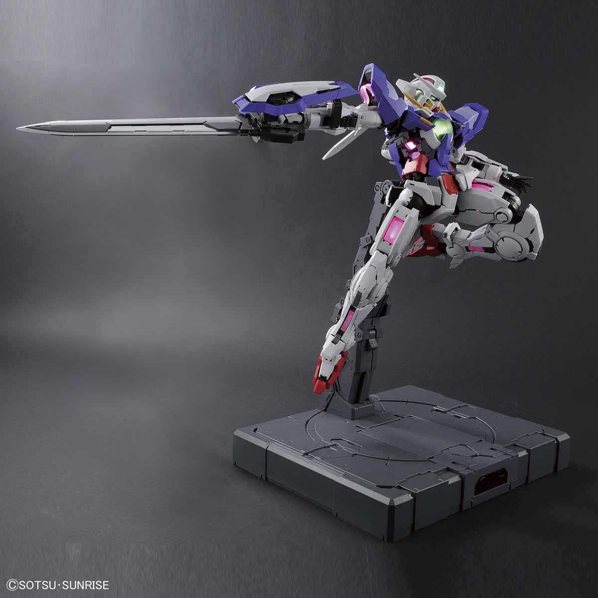 万代新品-1/60 pg 能天使高达(高达exia gn-001)