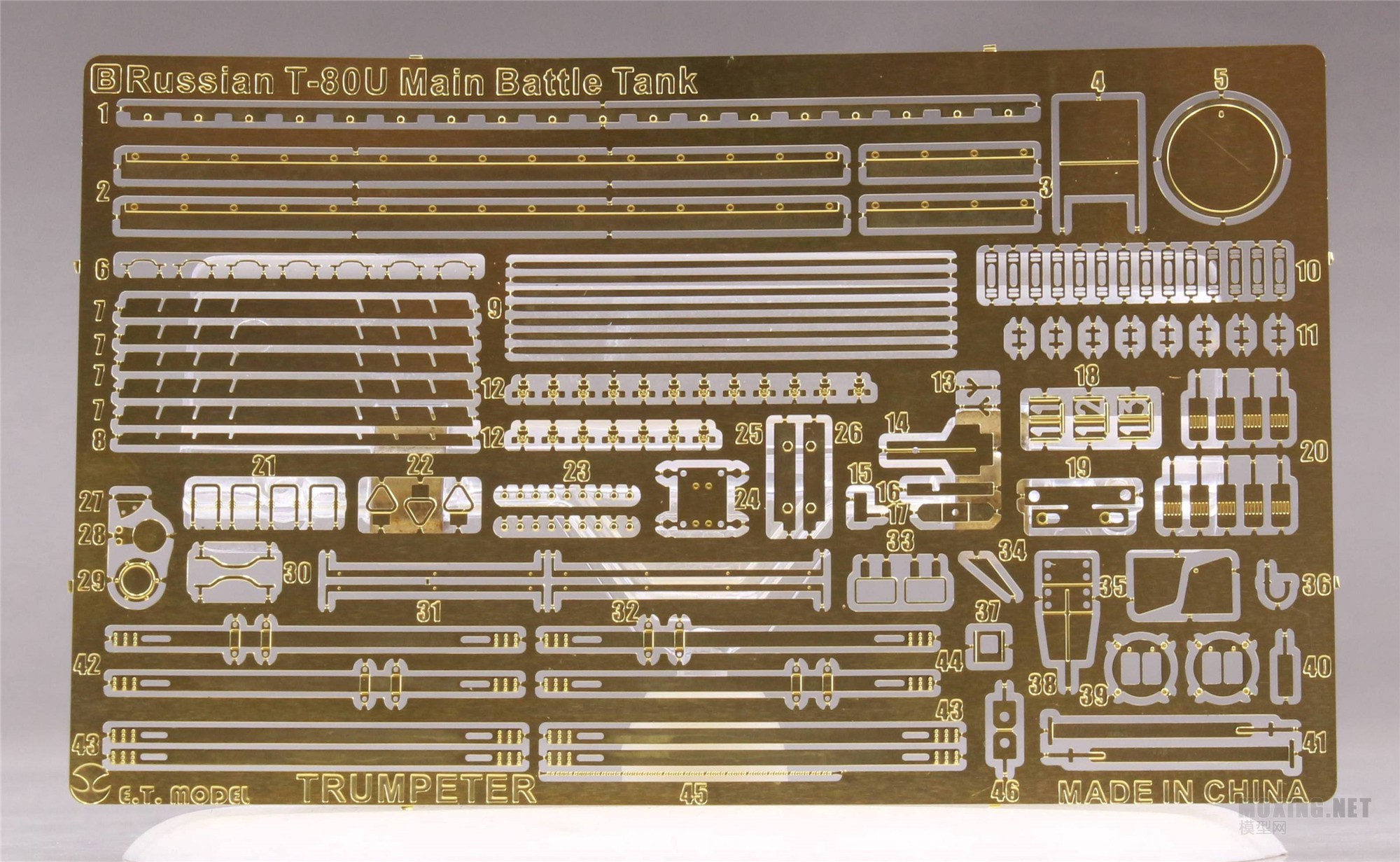 [ģ]С(09525)-1/35˹T-80Uս̹ ں