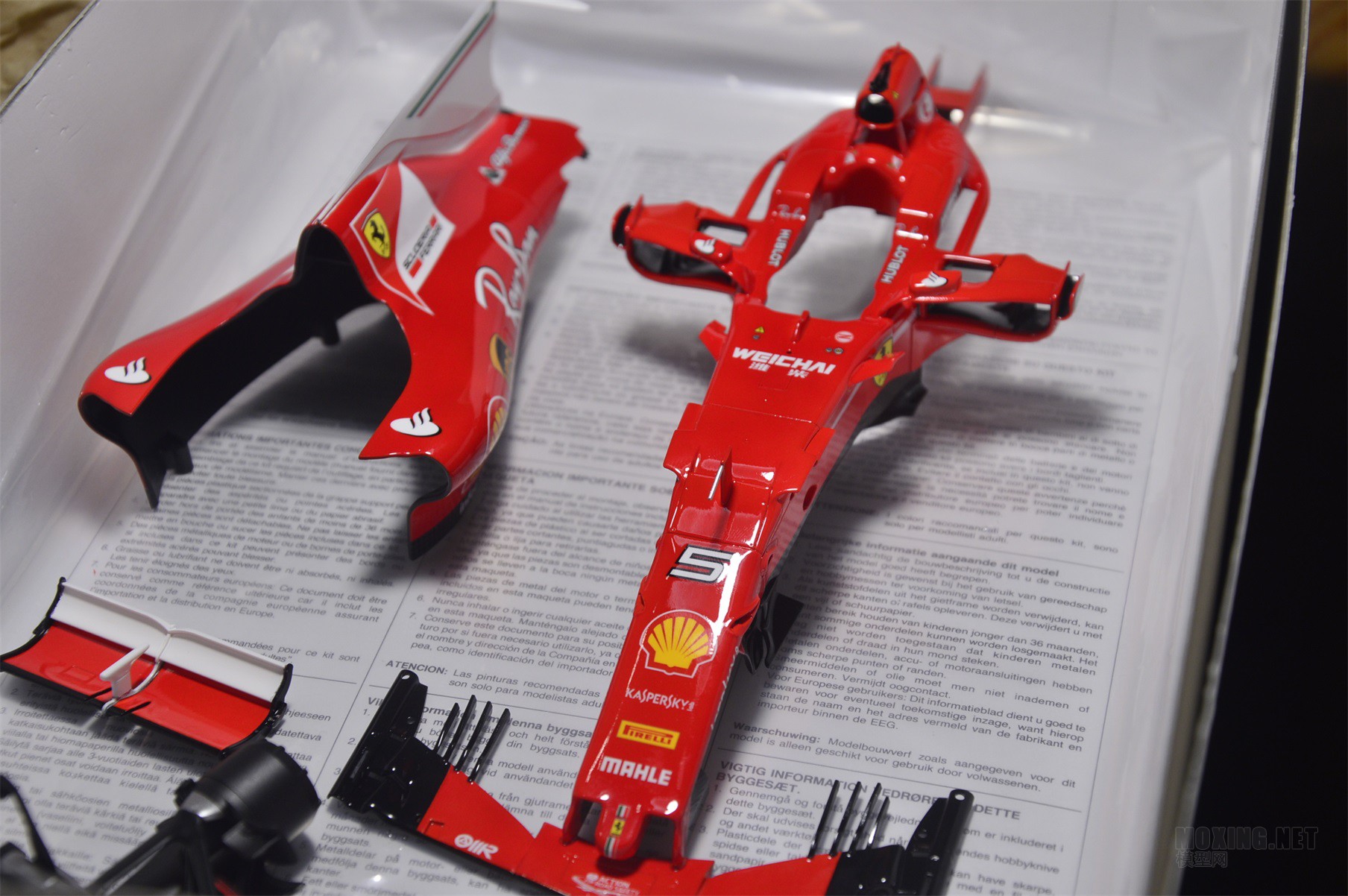 [ģ]﹬(20068)-1/20 Ferrari SF70H F1ʽ