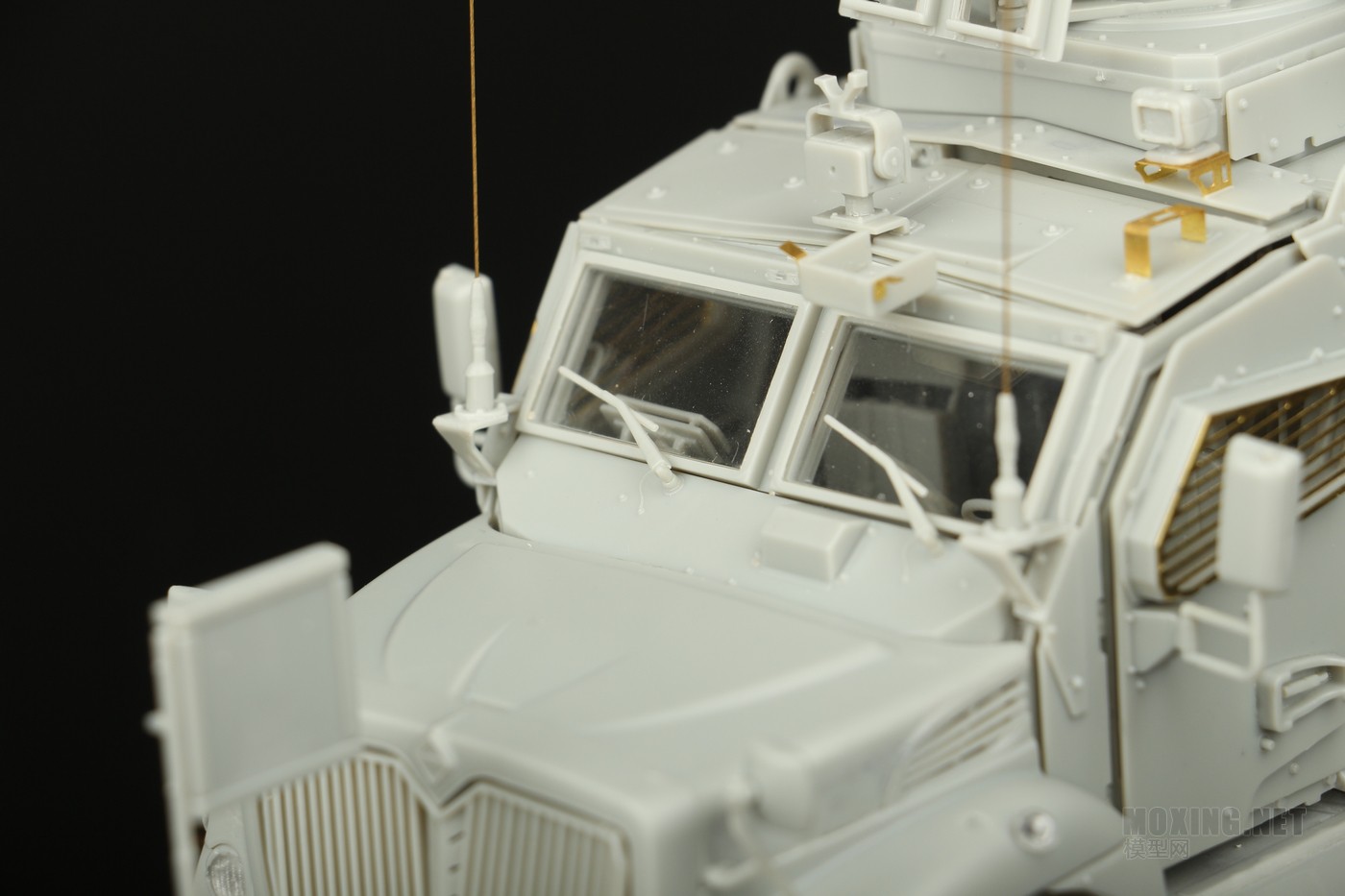 (35142)-1/35美国m1224 maxxpro mrap防地雷反伏击装甲车-素组完成图1