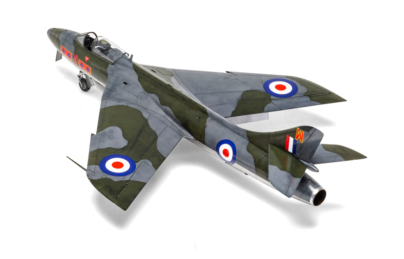 x_new_raf_hawker_hunter_f6_a09185_on_airfix_workbench_blog.jpg