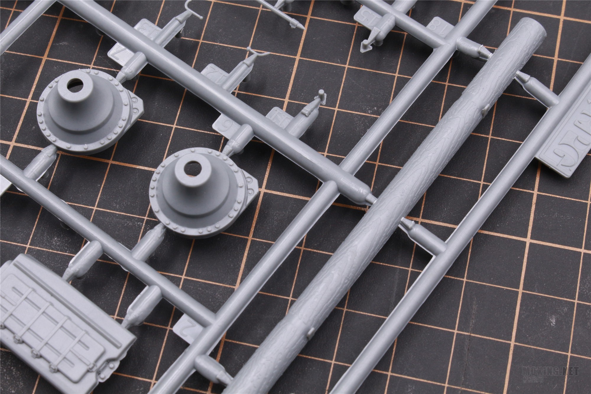 [ģ]RPG(35001)-1/35˹T-80Uս̹