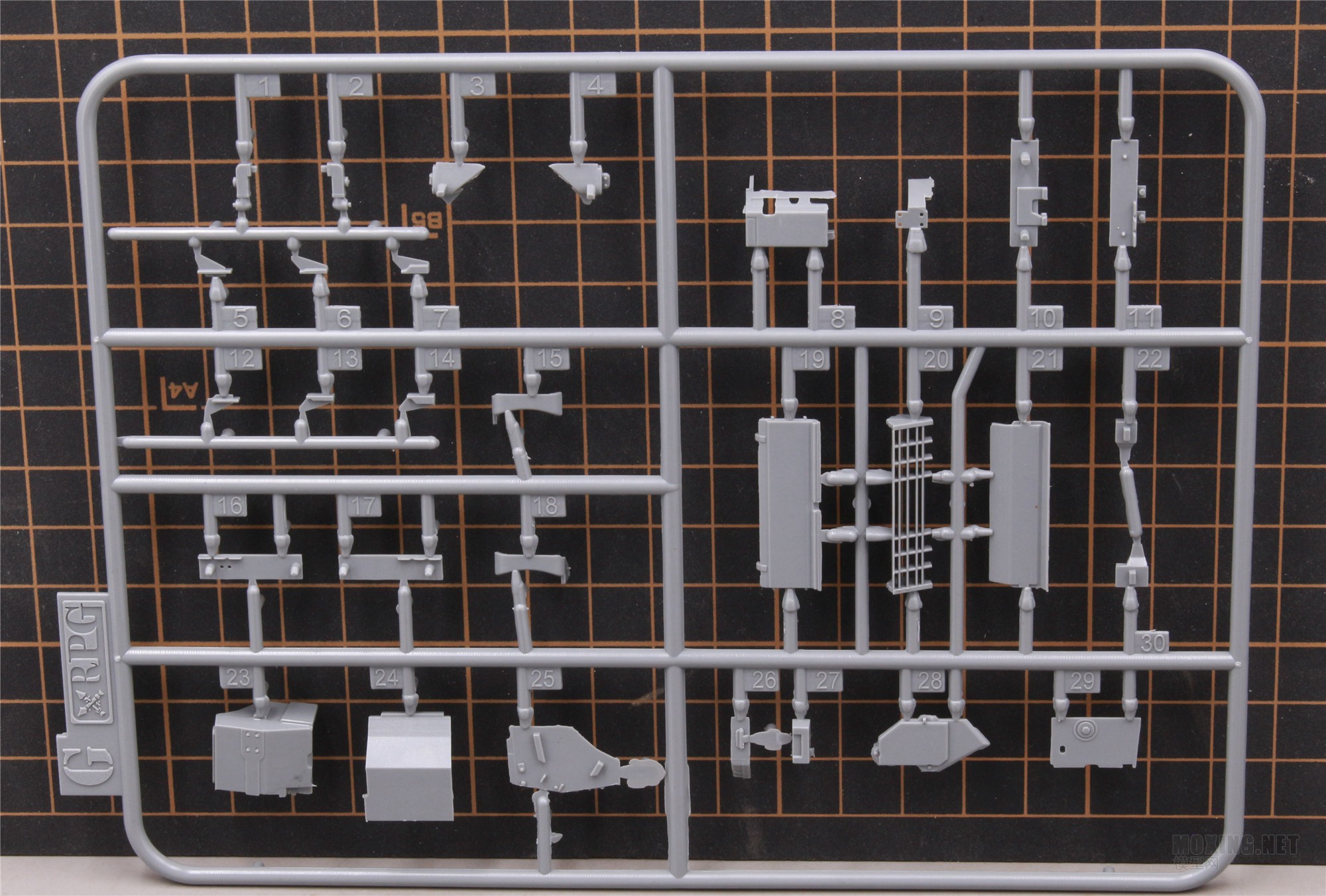 [ģ]RPG(35001)-1/35˹T-80Uս̹