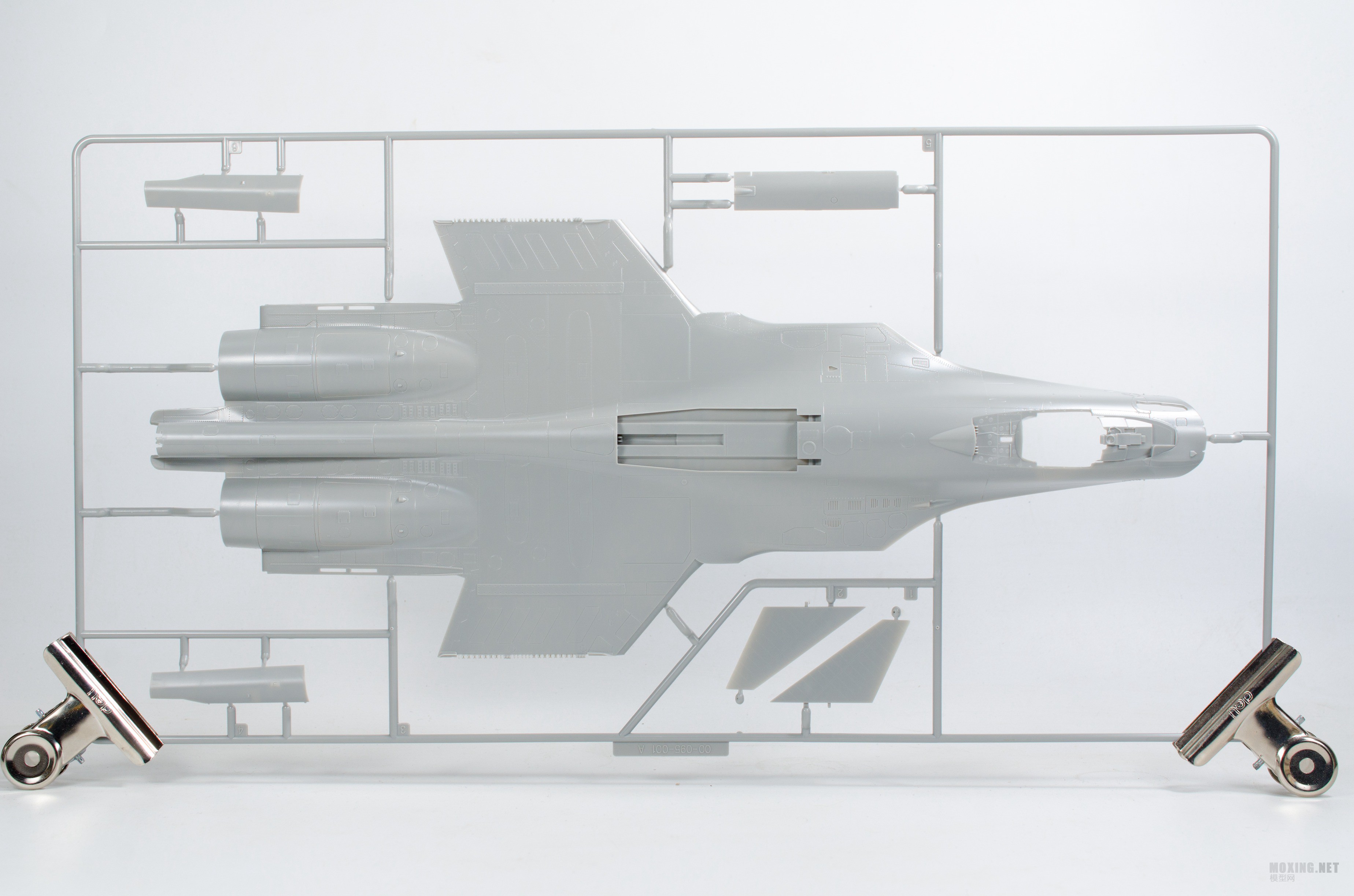 [ģ]/KINETIC(48062)-1/48˹Su-33ս VSڰ 