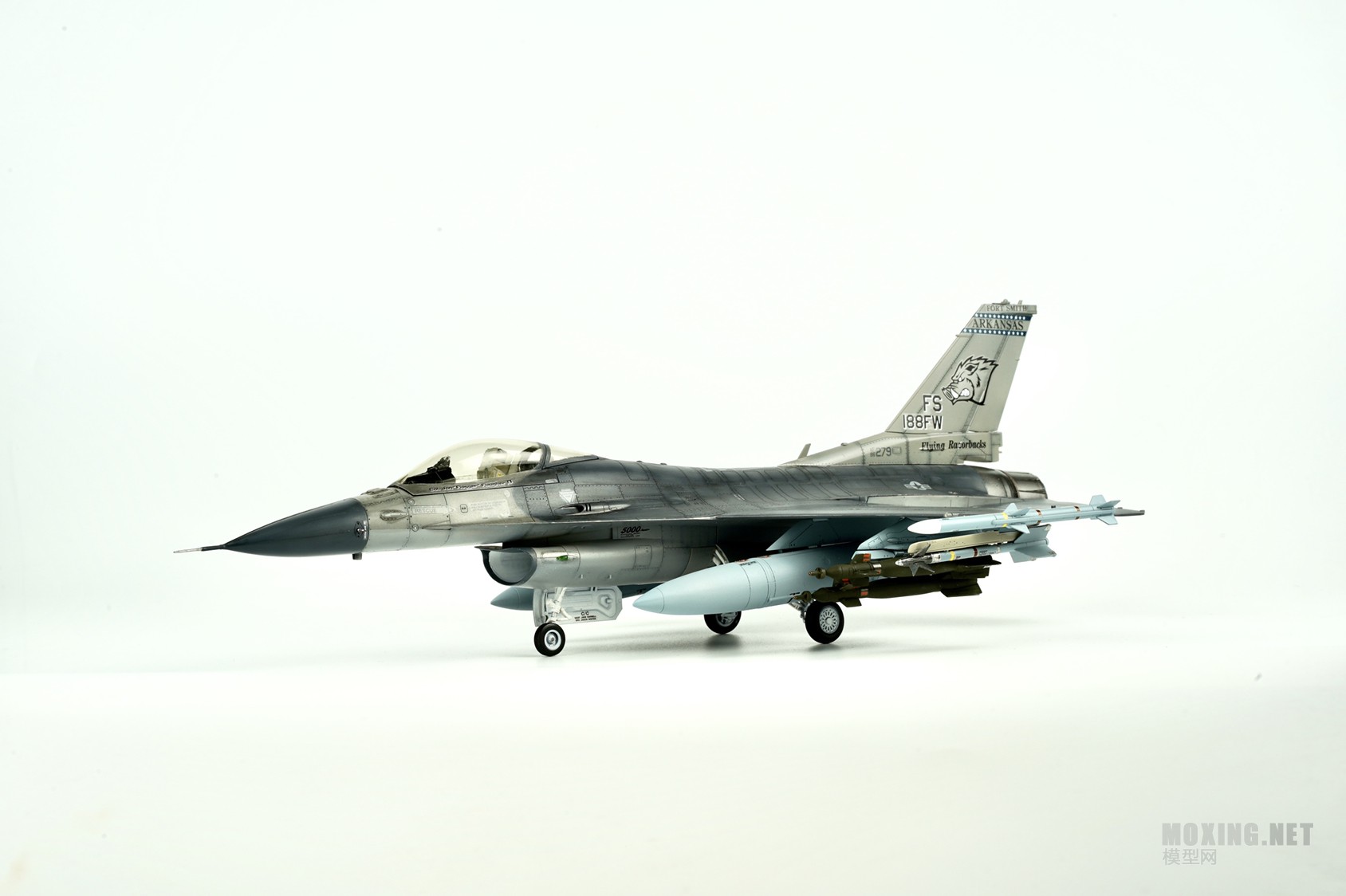 f166.jpg