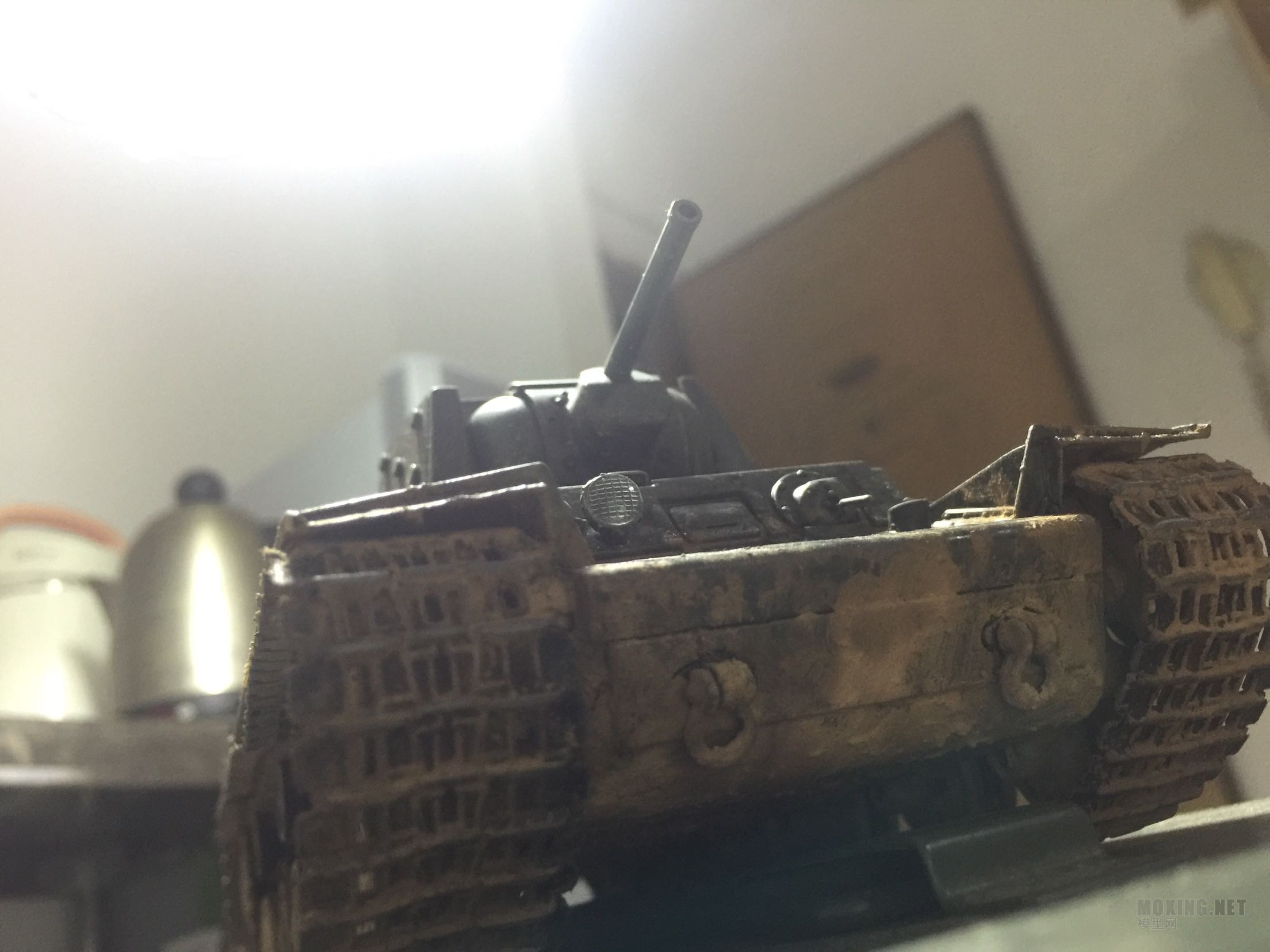 KV1E..jpg