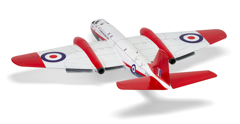 s_english_electric_canberra_70th_anniversary_airfix_kit_gets_new_raspberry_rippl.jpg