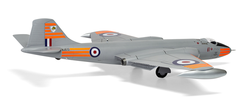 z_english_electric_canberra_70th_anniversary_airfix_kit_gets_new_231_operational.jpg