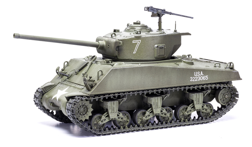 w_airfix_sherman_m4a3_tank_black_panthers_kit_a1365_on_the_latest_airfix_workben.jpg