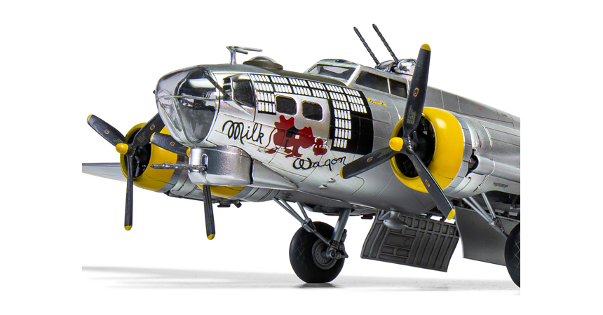 A_Boeing_B17_Flying_Fortress_Airfix_model_kit_Milk_Wagon_bomber_Centurion_review.jpg