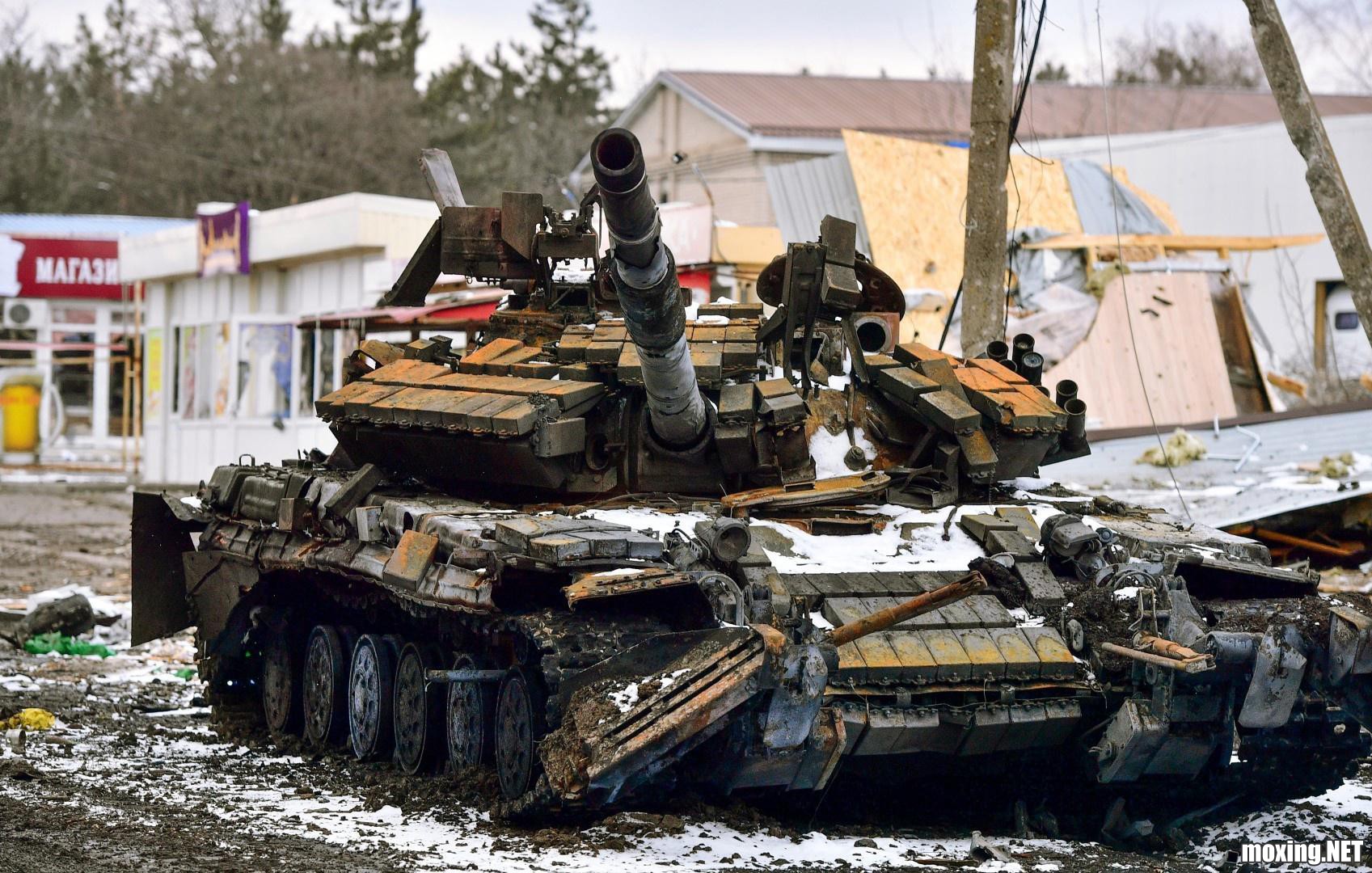 ukrainian-t-64-destroyed-v0-6mmte851rvm81.jpg