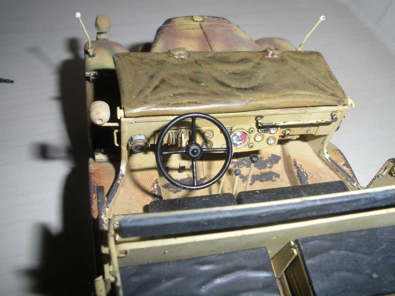 Sd.Kfz.6-2 5t Halftrack 3.7cm Flak 36 (21).JPG